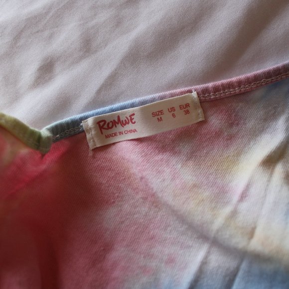 Cropped Tie-Dye Top - Picture 4 of 4